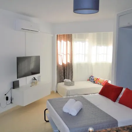 Studio In The Center Of Apartment *
